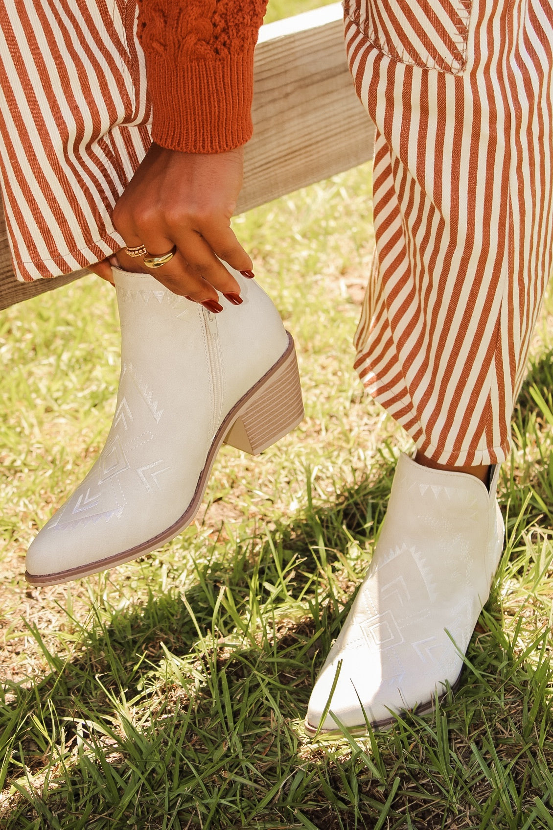 The Harper Block Heel Ankle Bootie - Lt Gray