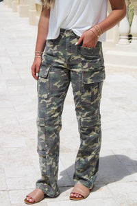 Hidden: Tracey Cargo High Rise Straight Jeans - Camo