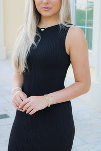 Sleek & Sexy Sleeveless Bodycon Dress - Black