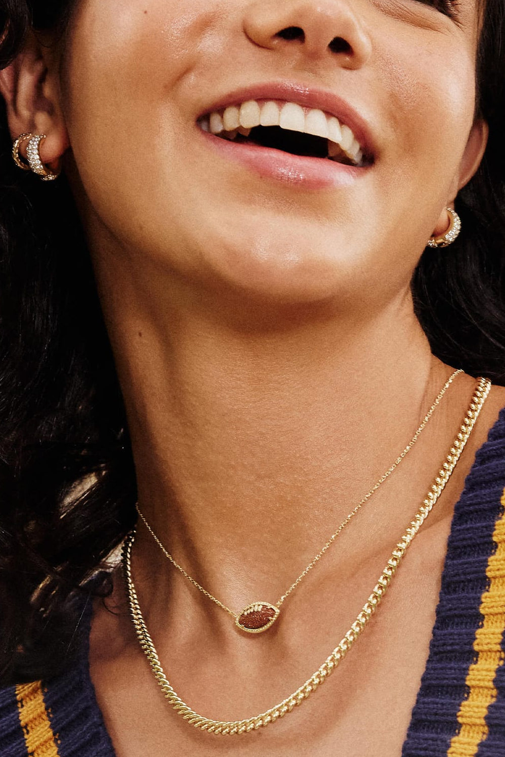 Kendra Scott: Football Short Pendant Necklace - Orange Goldstone | Makk Fashions