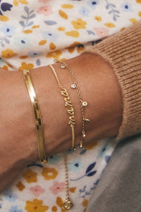 Kendra Scott: Mama Script Bracelet - Gold | Makk Fashions