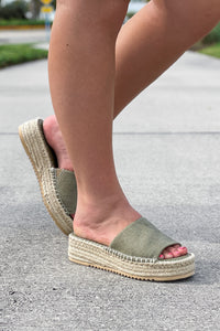 Matisse: Skylar Platform Sandal - Khaki | Makk Fashions
