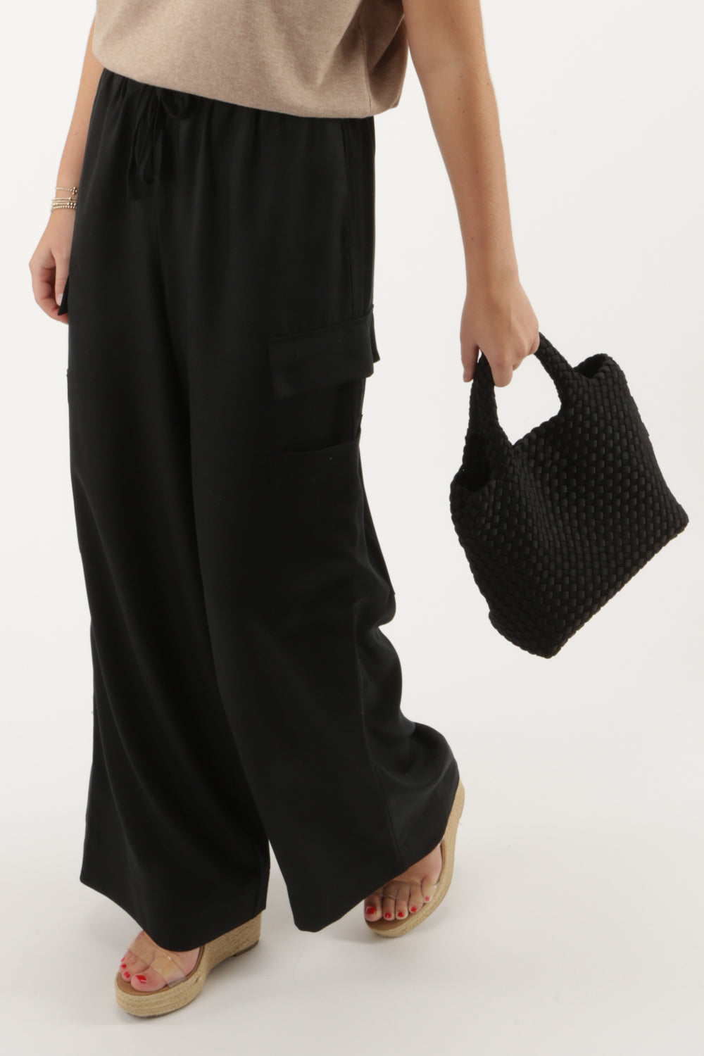 Z Supply: Renegade Wide Leg Cargo Pant - Black – Makk Fashions