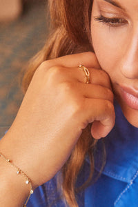 Kendra Scott: Andi Band Ring - Gold | Makk Fashions