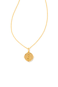 Kendra Scott: Letter S Gold Disk Pendant Necklace - Iridescent Abalone | Makk Fashions