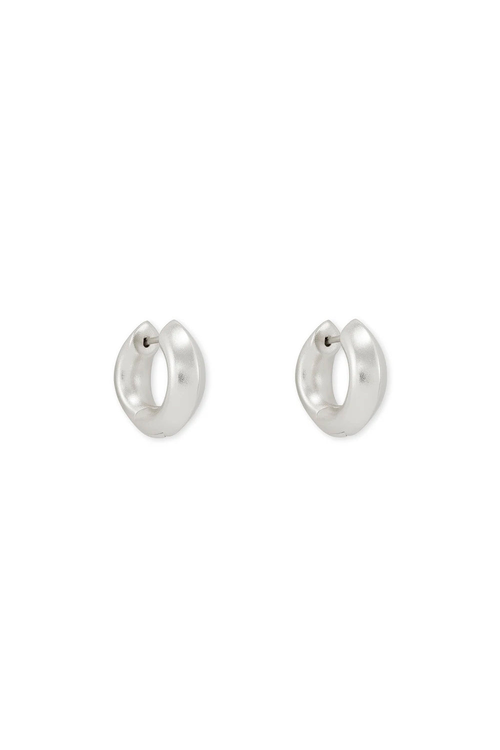Kendra Scott: Mikki Huggie Earrings - Silver | Makk Fashions