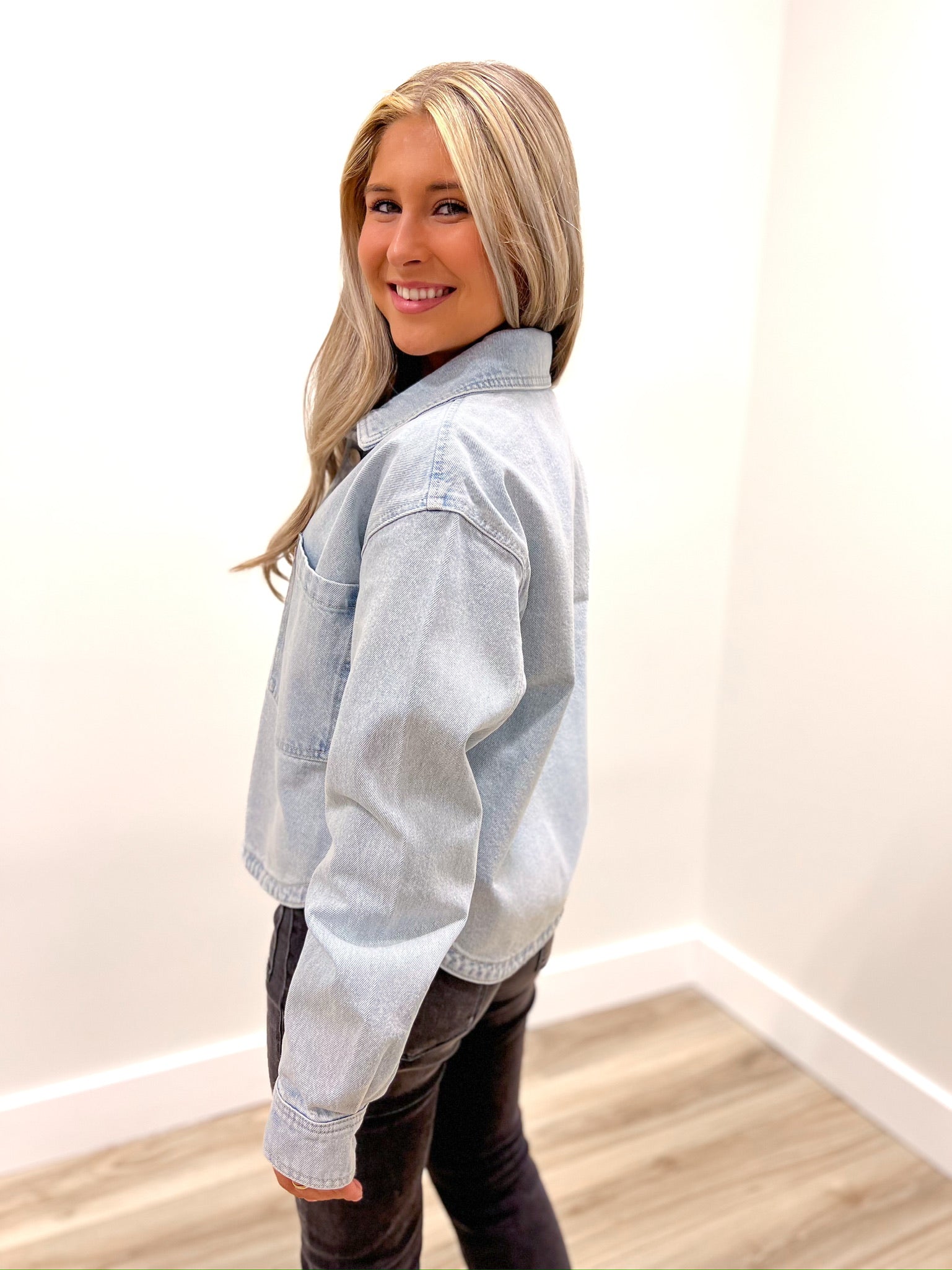 Z Supply: All Day Cropped Denim Jacket - Faded Indigo – Makk Fashions
