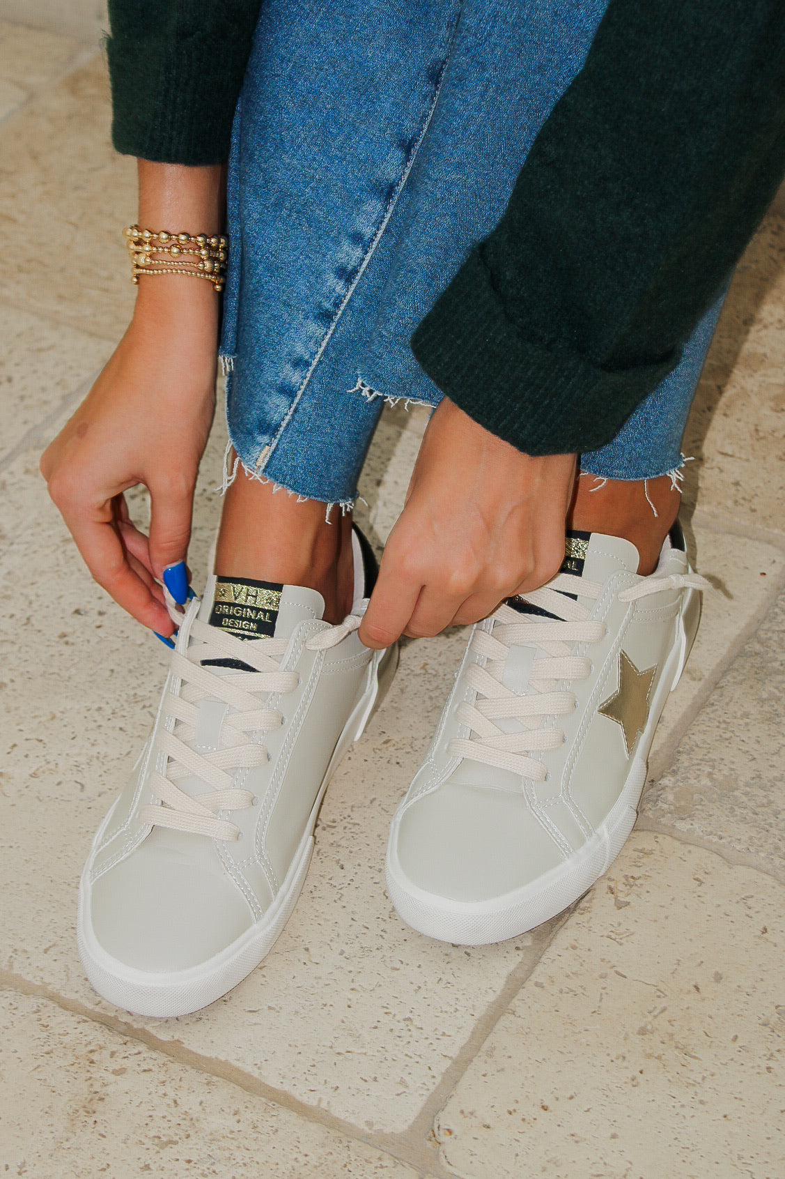 Vintage Havana: Mag 9 - White Gold Black