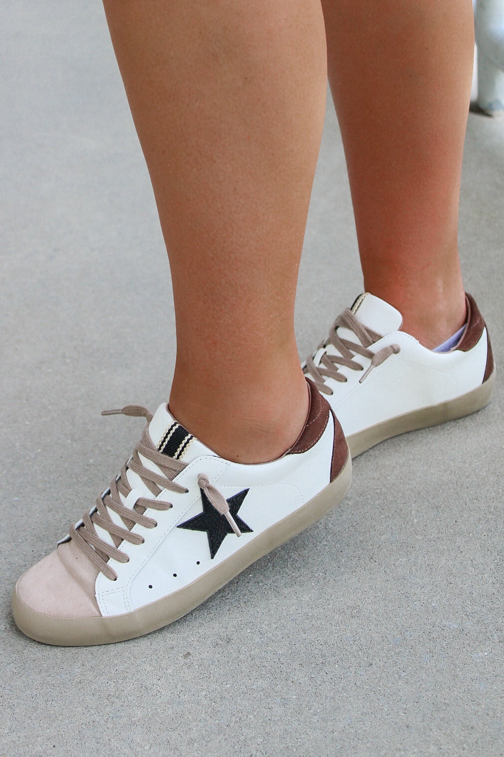 ShuShop: Pamela Suede Star Sneaker - Brown