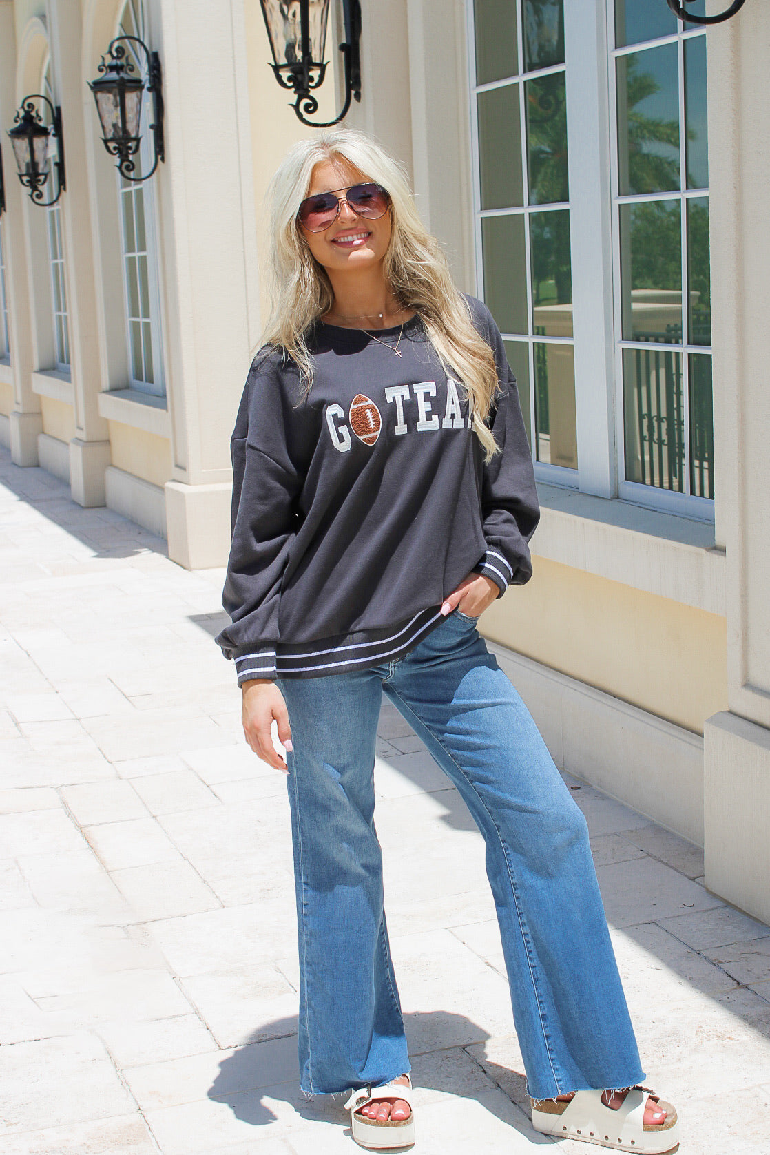 スウェット ssz ah TURLENECK SWEATSHIRT Z Supply: Oversized Go Team Sweatshirt - Black Sand – Makk Fashions