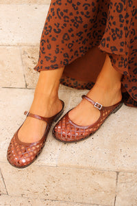 Sunny Escape Jelly Slide Flats - Brown