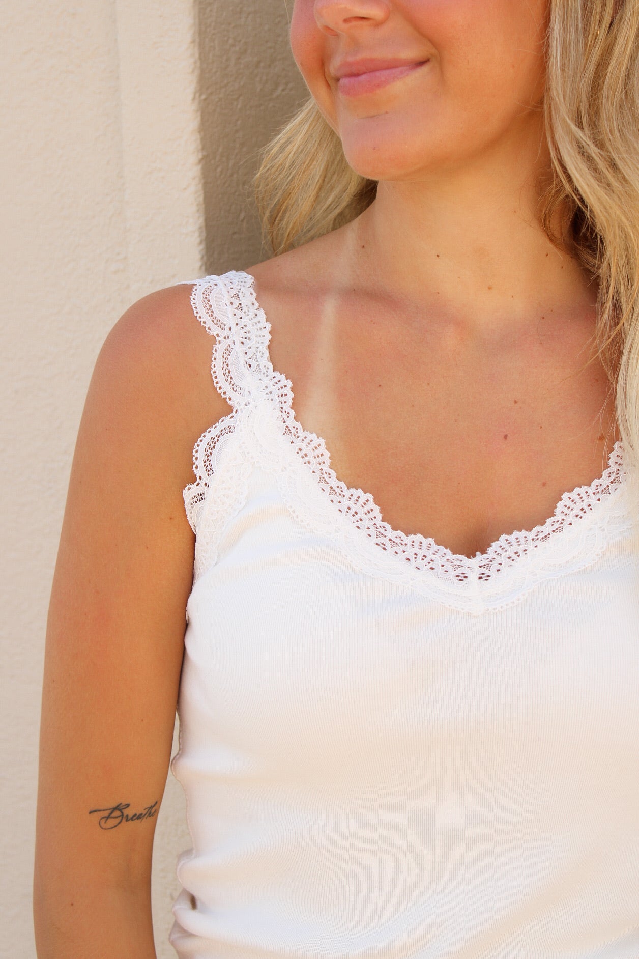 Z Supply: Eve Lace Tank - Sandstone