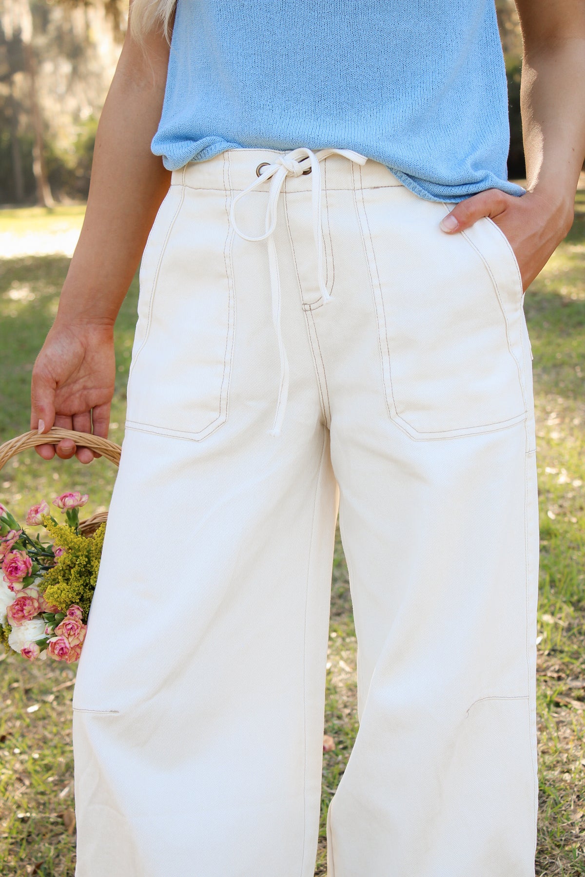 The Edit Drawstring Barrel Jeans - Ecru