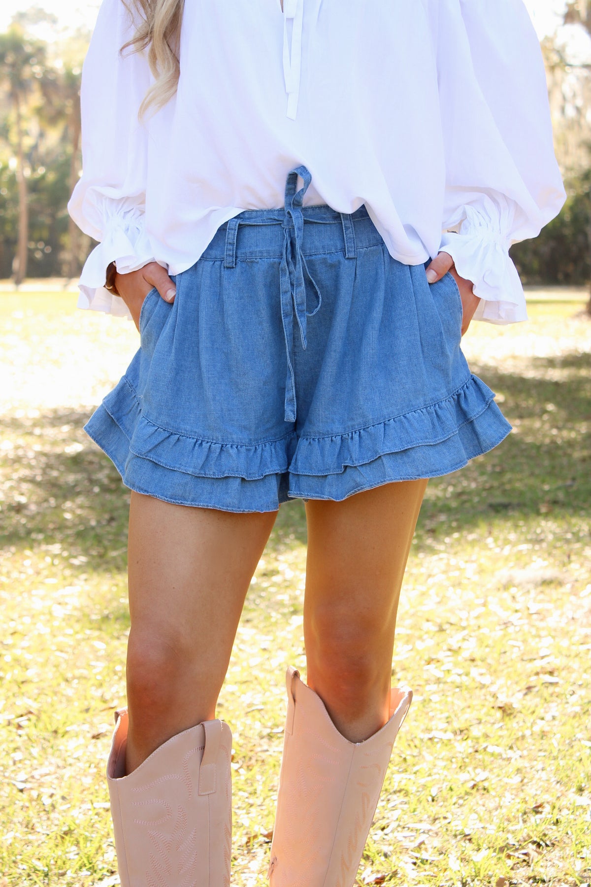 Bay Breeze Ruffle Tiered Shorts - Med Wash