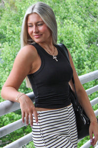 All Worth It Ribbed Crop Top - Black