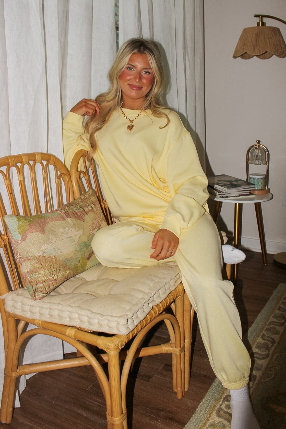 Z Supply: Classic Boyfriend Sweatshirt - Sunnyside