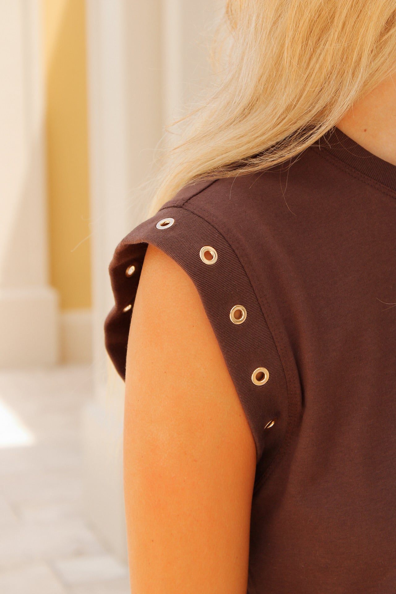 Z Supply: Camino Grommet Top - Dark Chocolate