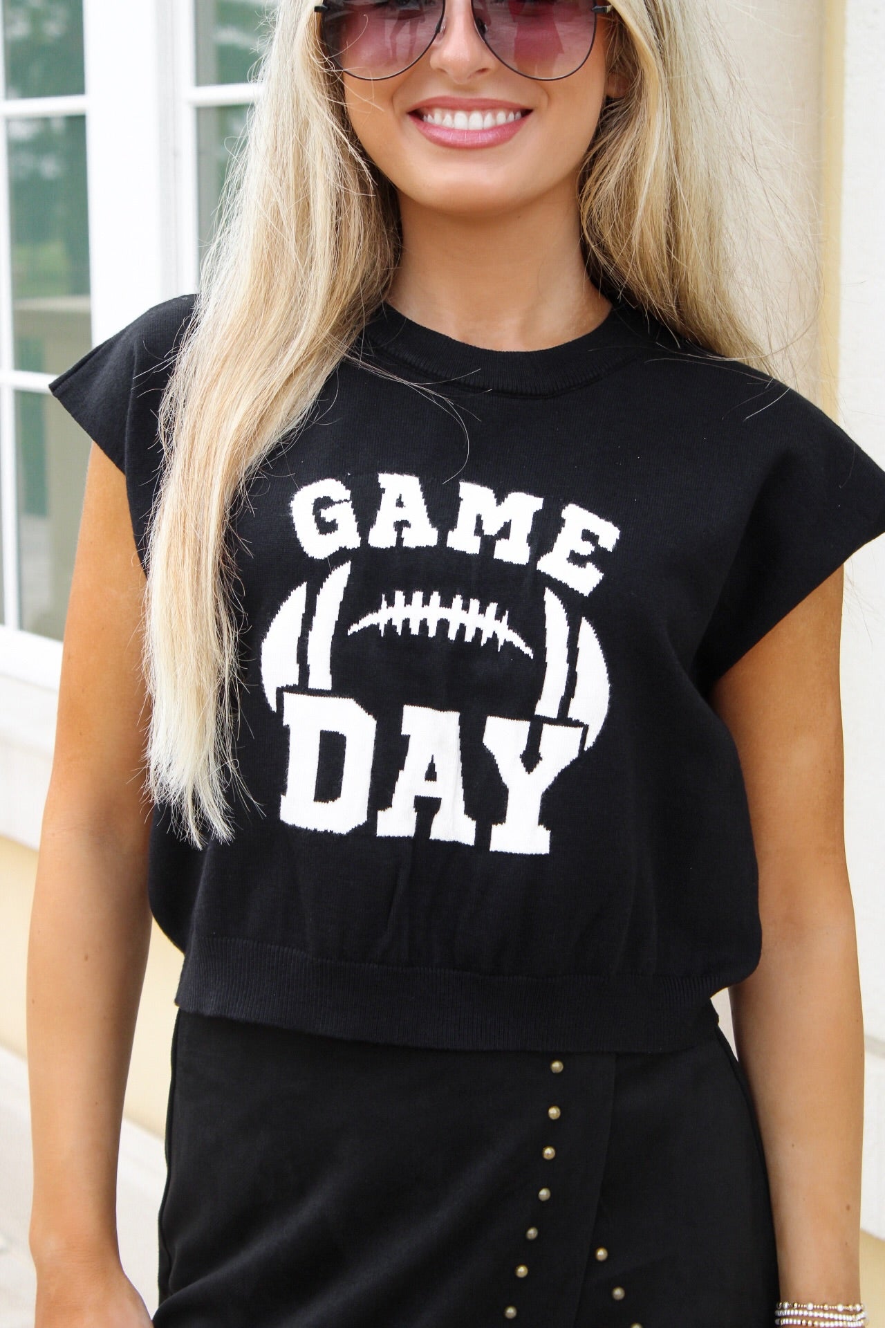 Game Day Time Sleeveless Sweater - Black