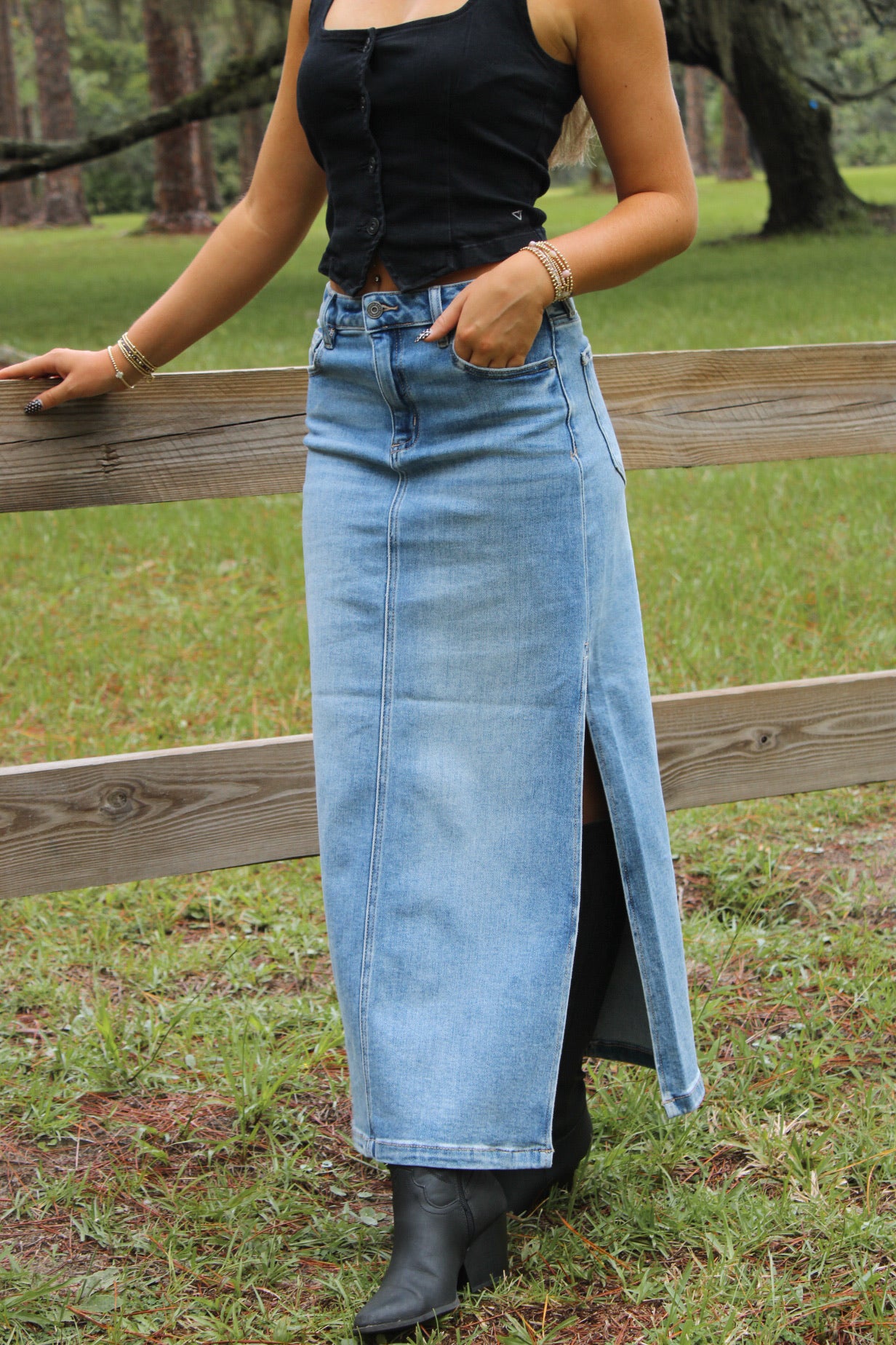 Hidden: Peyton Side Slit Midi Shirt - Medium Light