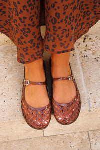 Sunny Escape Jelly Slide Flats - Brown