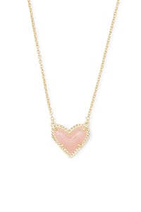 Kendra Scott: Ari Heart Gold Pendant Necklace Boxed- Rose Quartz | Makk Fashions