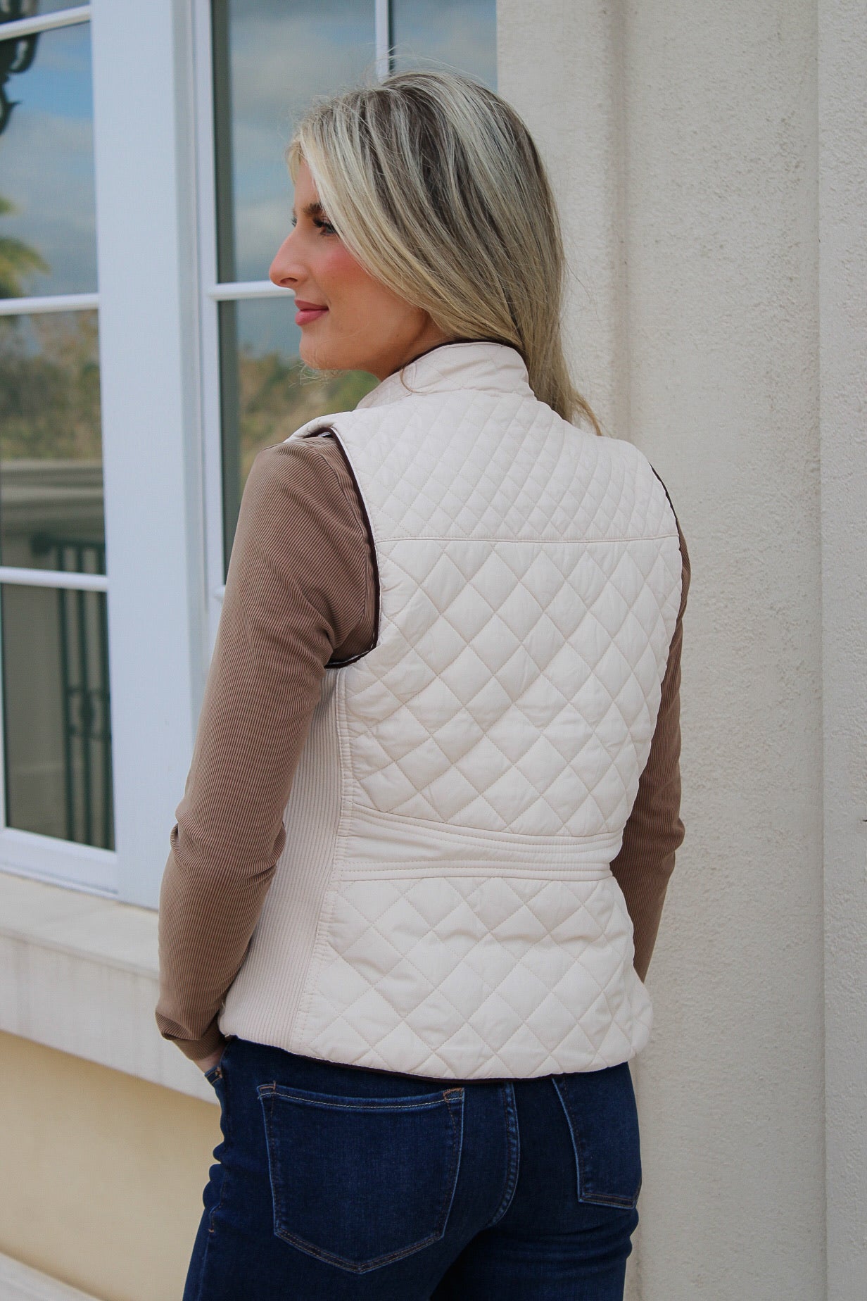 At The Lodge Quilted Padded Vest - Ivory