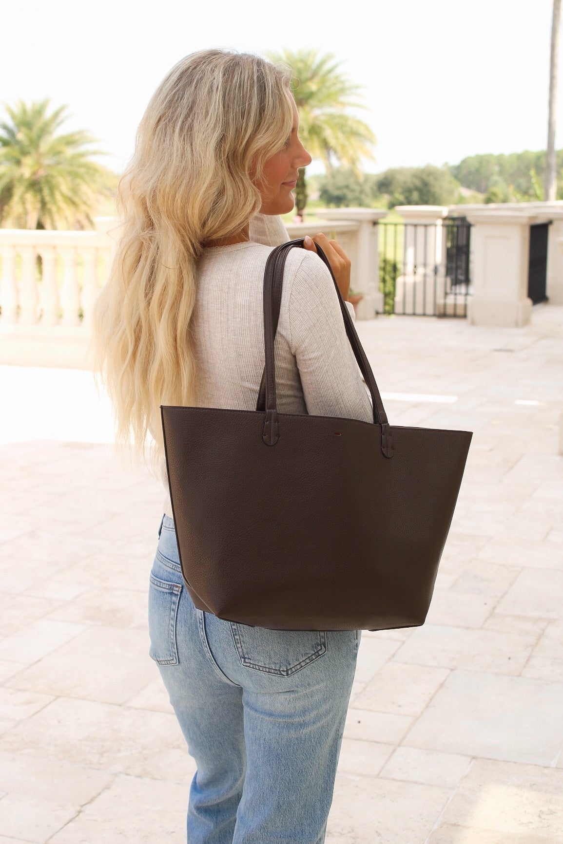 The Hampton Leather Tote Bag - Coffee