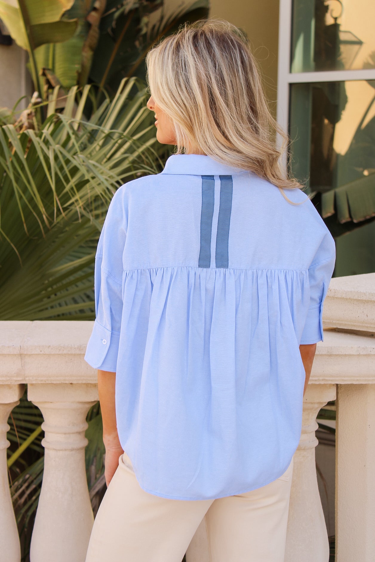 A Classic Look Contrast Stripe Top - Light Blue