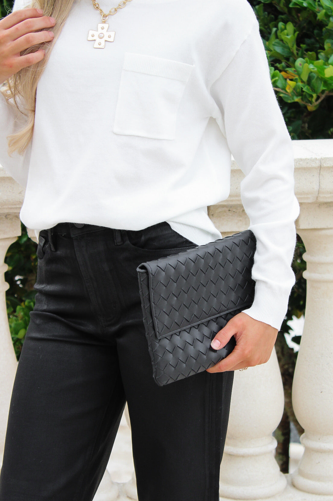Elizabeth Woven Clutch Bag - Black