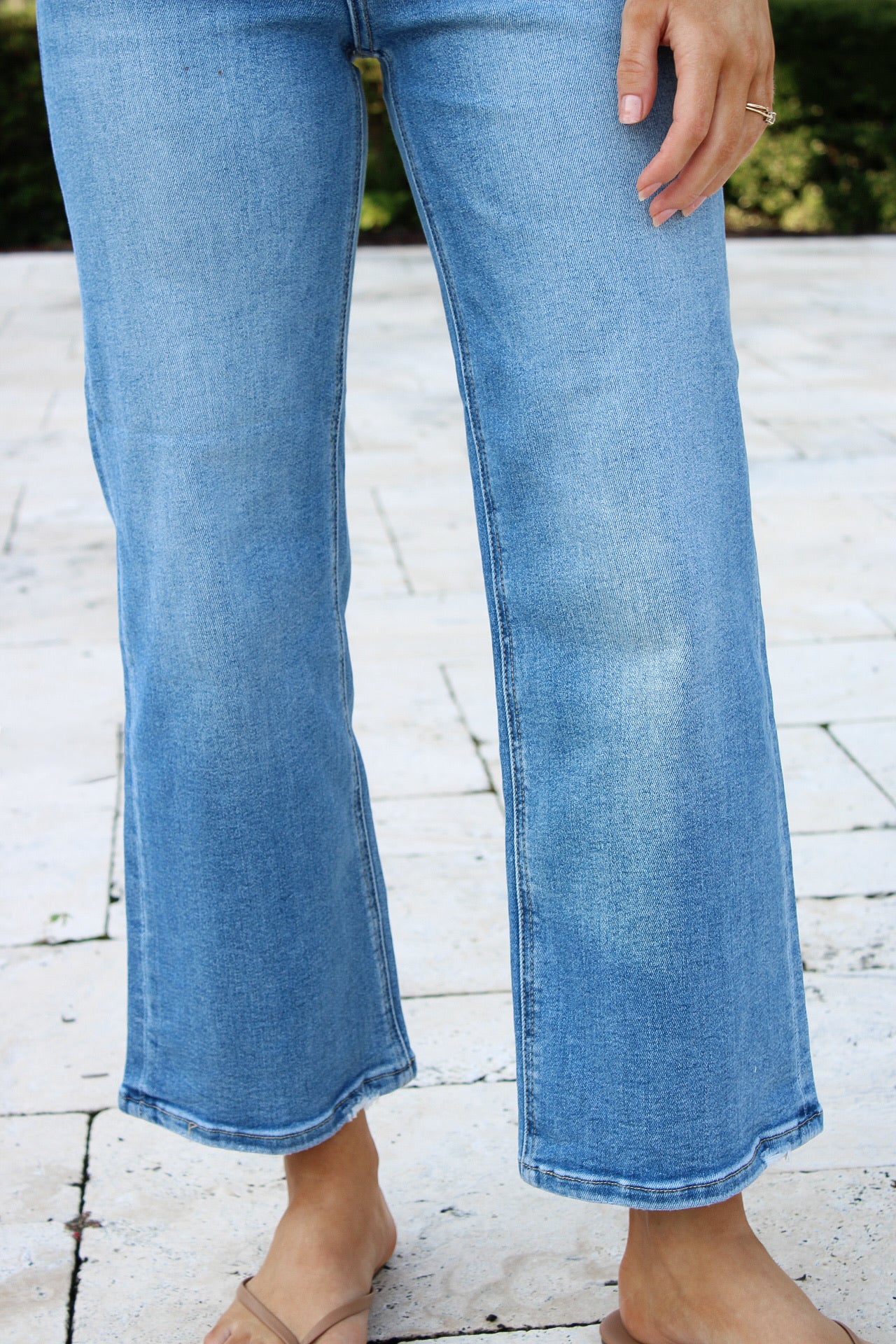 Parker High Rise Wide Leg Jeans - Med Wash