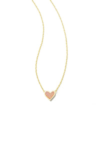 Kendra Scott: Framed Ari Heart Gold Short Pendant Necklace - Lt. Pink Drusy | Makk Fashions