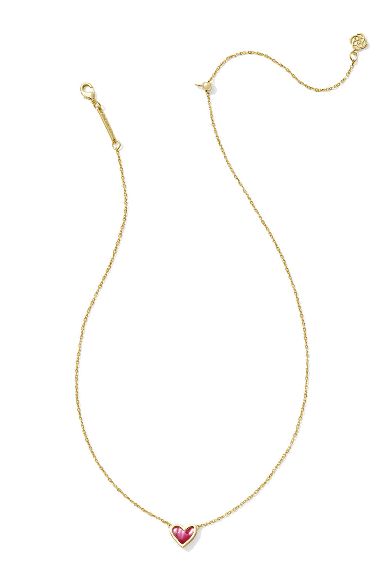 Kendra Scott: Framed Ari Heart Short Pendant Necklace - Azalea Illusion | Makk Fashions