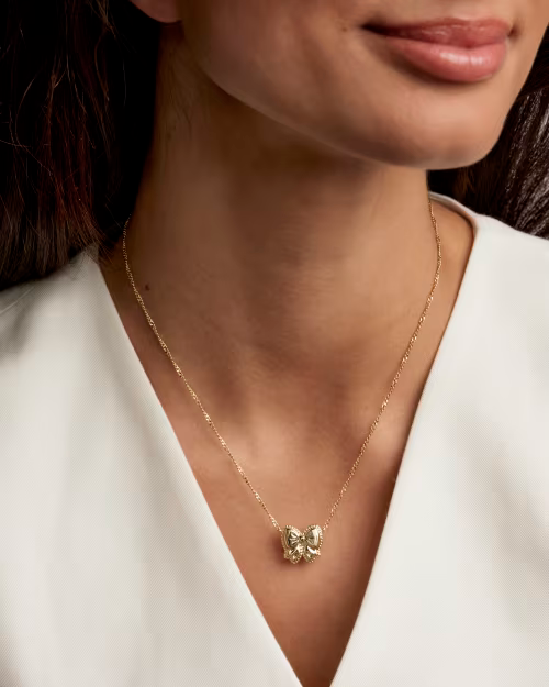 Kendra Scott: Haley Bow Short Pendant Necklace - Ivory MOP