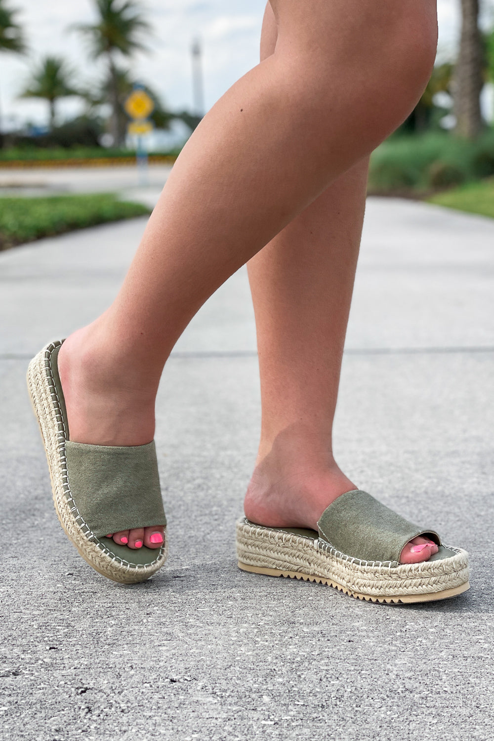 Matisse: Skylar Platform Sandal - Khaki | Makk Fashions