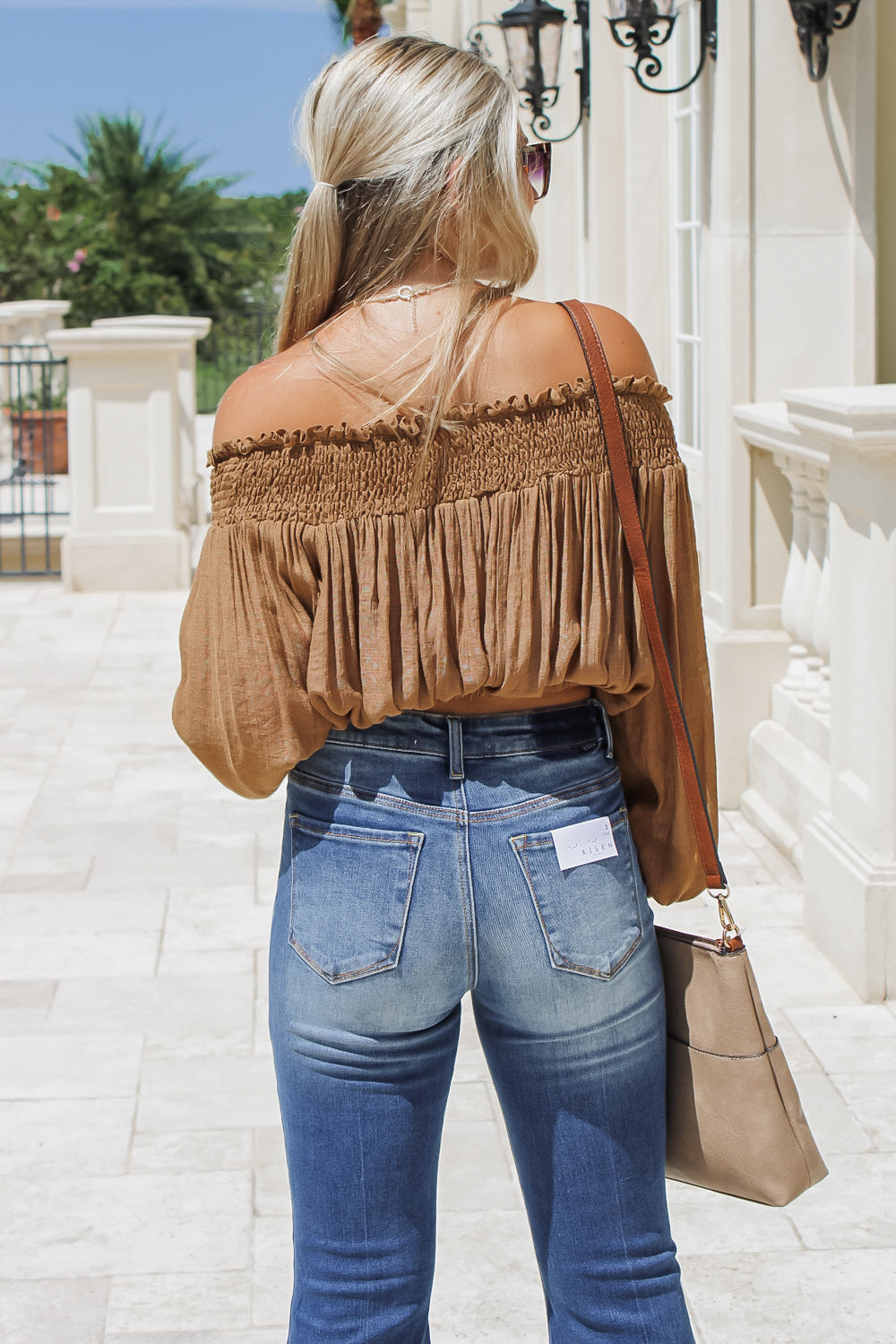 予約販売 Button-Front Off-Shoulder Heart My Near Top Makk | Camel - トップス