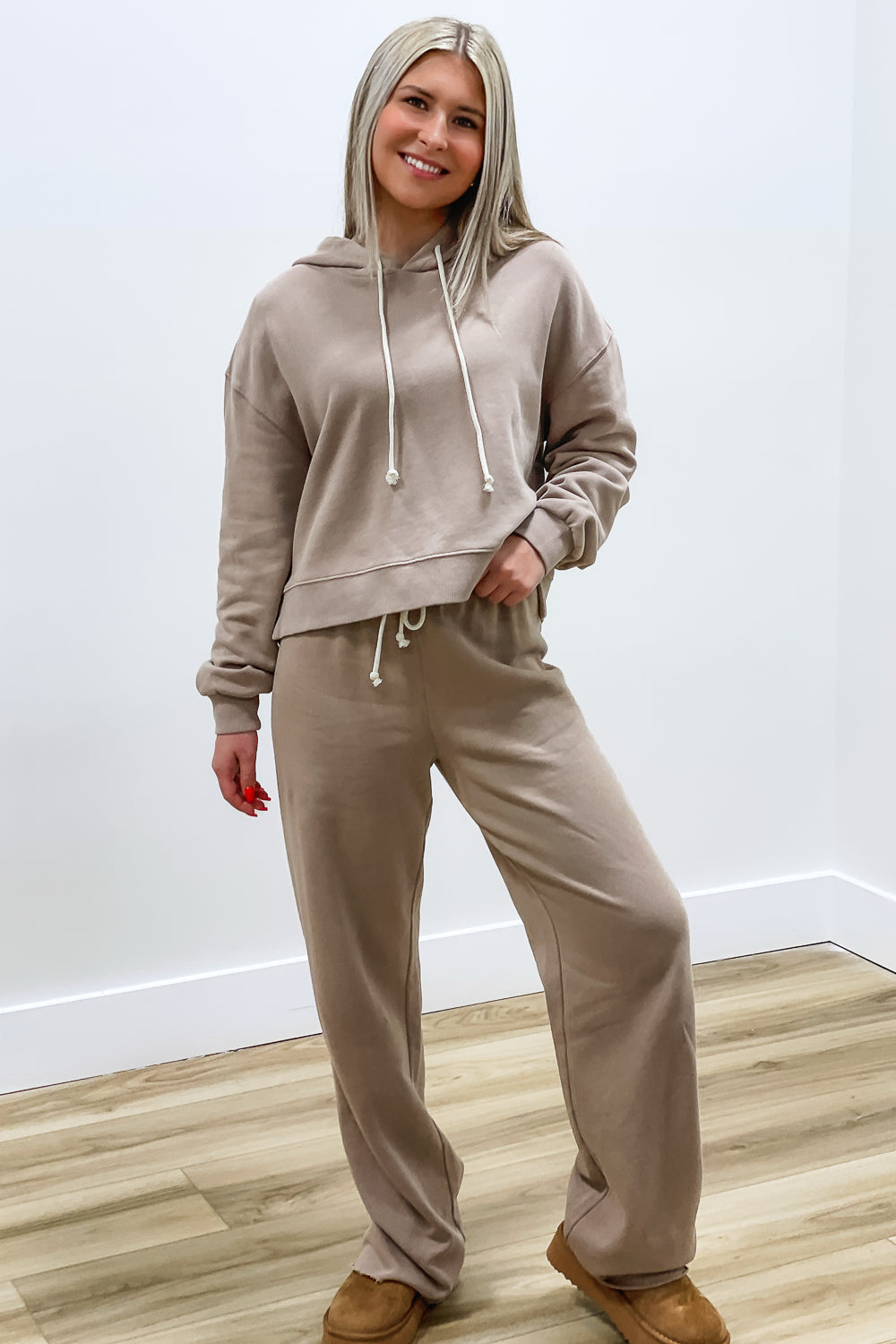 Z Supply: Layton Sweatpants - Latte | Makk Fashions