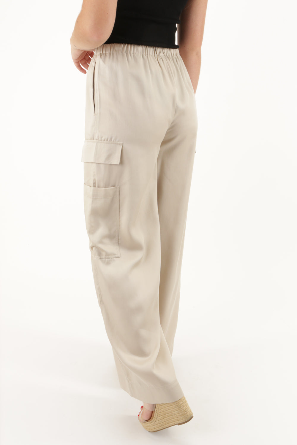 Z Supply: Renegade Wide Leg Cargo Pant - Fossil | Makk Fashions