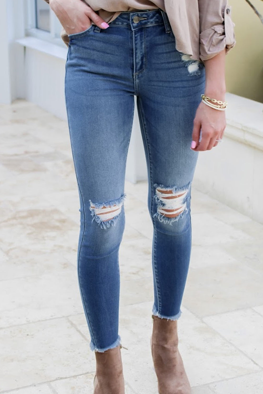 Abbey Mid Rise Frayed Hem Crop Jeans - Medium Wash | Makk Fashions