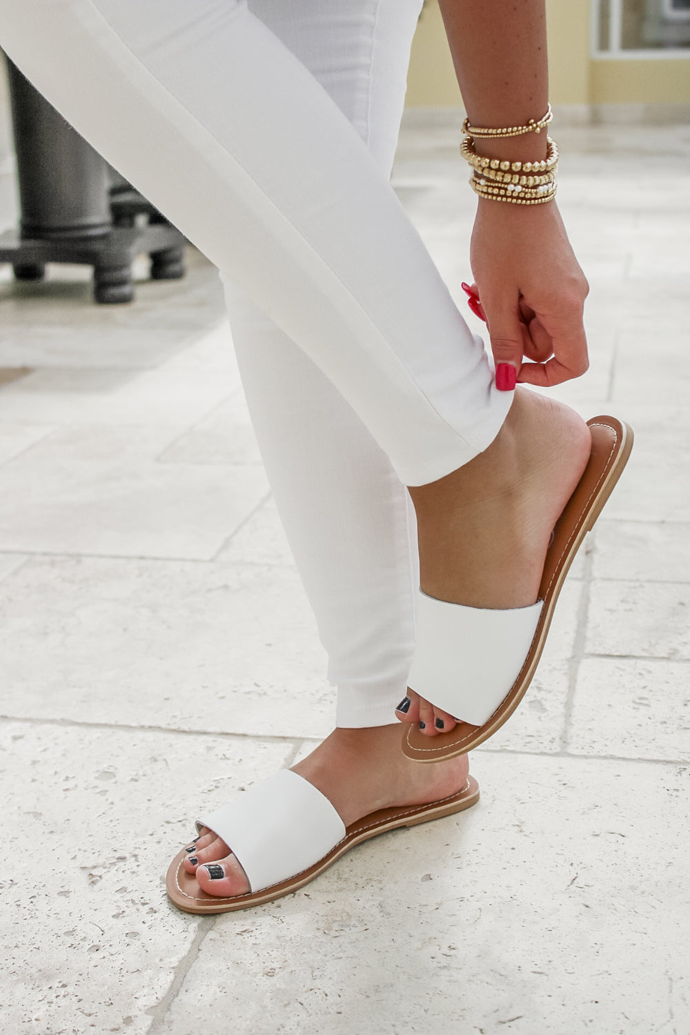 Matisse: Cabana Leather Slide Sandal - White | Makk Fashions