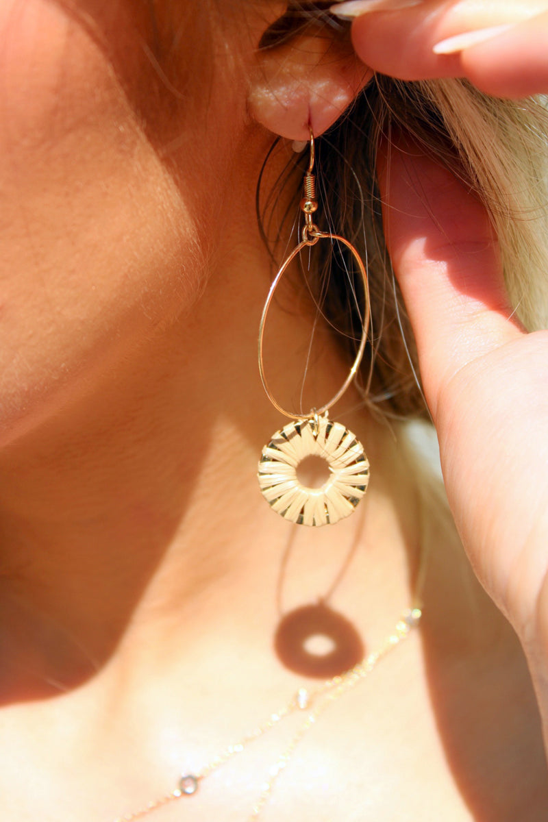 Raffia Wrapped Circle Earrings - Tan | Makk Fashions